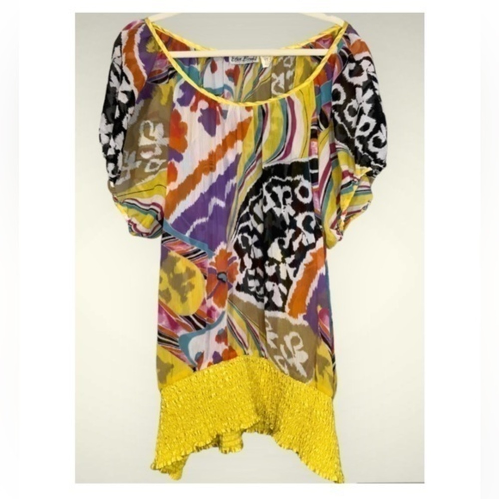 Erica Brooke Short Sleeve Vibrant Bold Yellow Multicolor Blouse 28